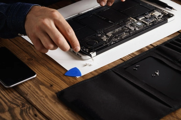 What Should You Do With a Swollen Laptop Battery?
